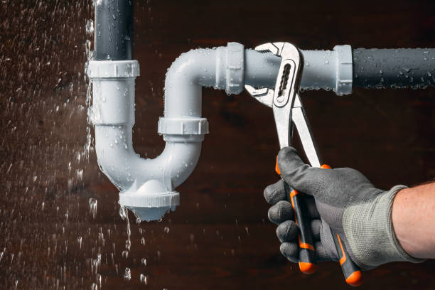 Professional Gas Line Repair technician working in Wyoming, DE